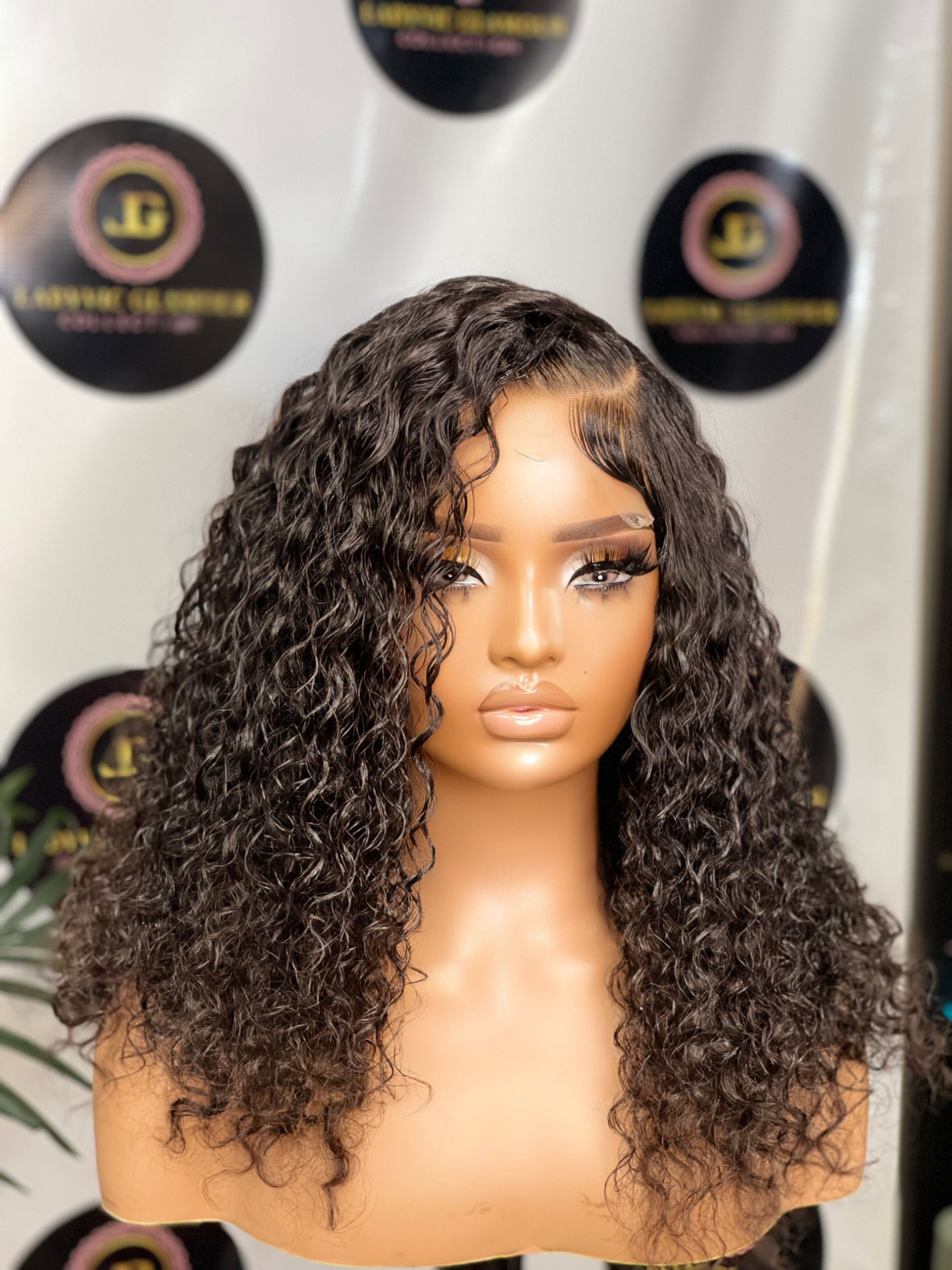 May – LadyVic Glamour Collection